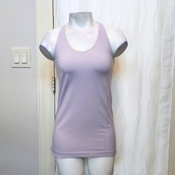 Fabletics Delta Seamless Tank II - Picture 2 of 5